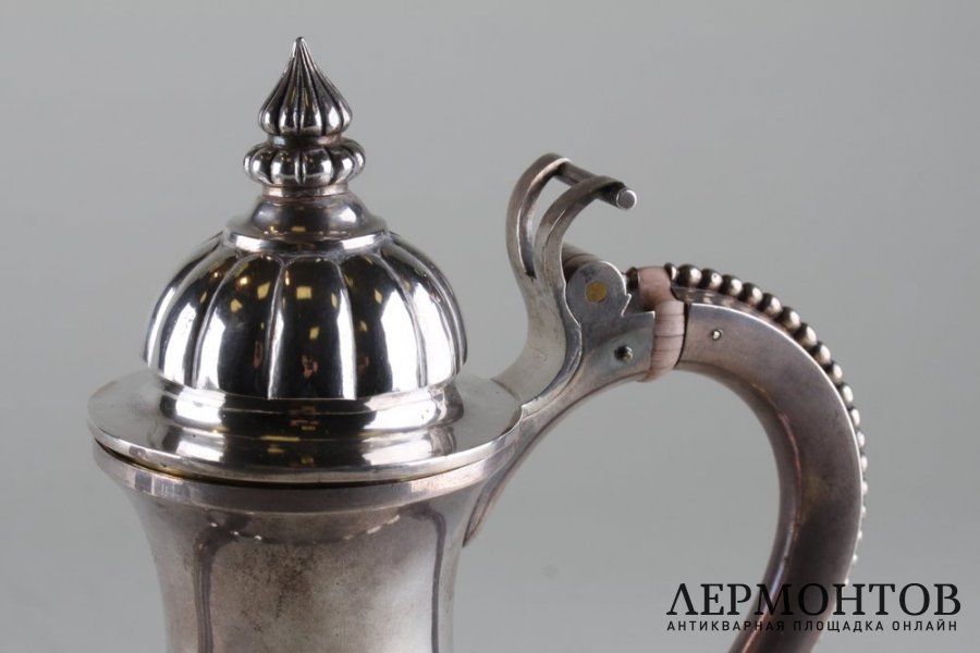 Чайно-кофейный сервиз из трех предметов. Серебро 84 пробы. Россия