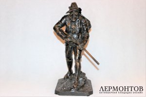 Скульптура. Охотник с ружьем. Бронза. Jean Eduard Dannhauser. Германия