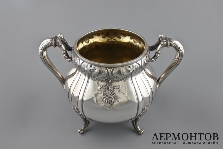 Большая сахарница. Серебро 950 пробы, золочение. Франция, конец XIX века.