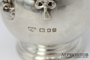 Молочник в стиле историзм. Серебро. Англия, Wilson and Gill, 1928.