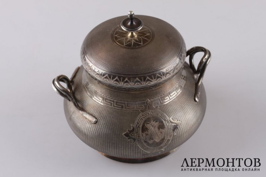Сахарница с крышкой. Серебро 950 пробы. Франция