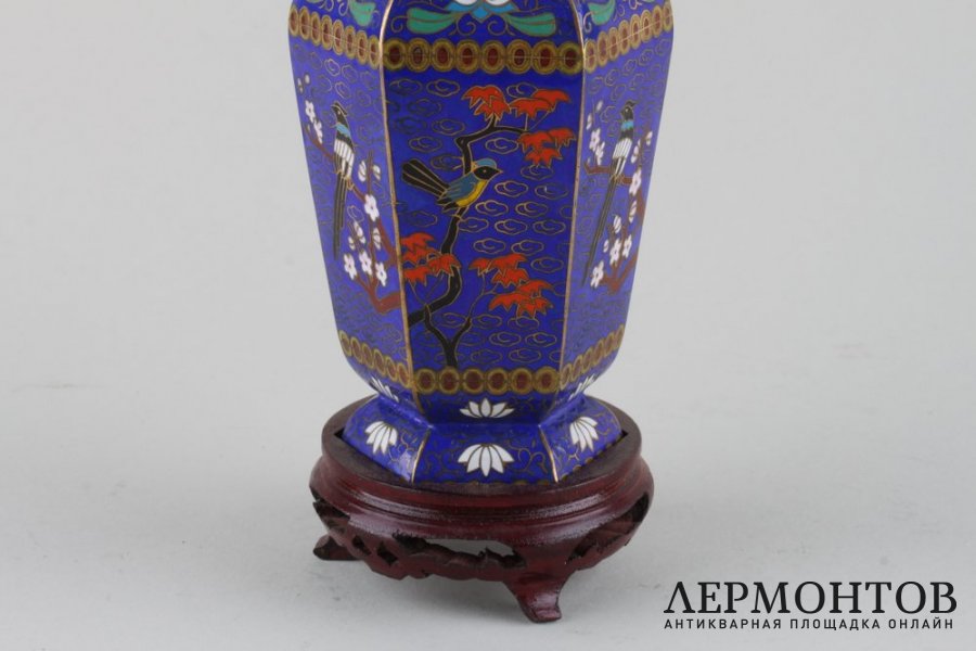 Ваза Цветы и птицы, на подставке. Клуазоне. Китай, 1950-70-е гг.