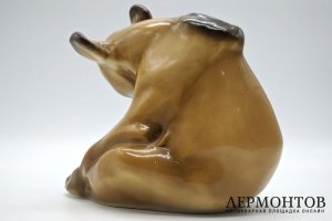 Статуэтка Сидящий медведь. Фарфор, роспись. Германия, фабрика Allach, 1936-1945