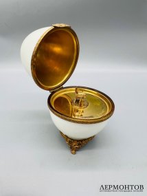 Пасхальное яйцо «Режиссёру». Серебро 925 пробы, фарфор, Faberge, Франция