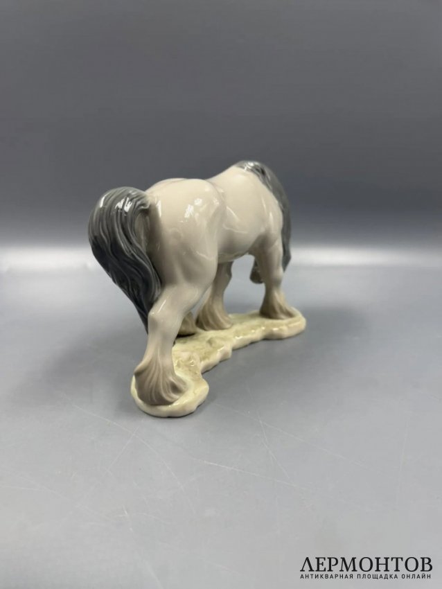 Статуэтка «Конь-тяжеловоз». Фарфор, Lladro, Испания