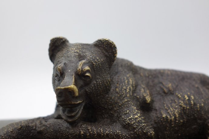 Скульптура Лежащий медведь. Россия, частный бронзолитейный завод, 2 половина 19 в.
