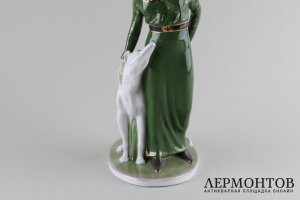 Статуэтка Дама с борзой. Фарфор.  Fraureuth, Германия, Carl Nacke, 1919-1926 гг.