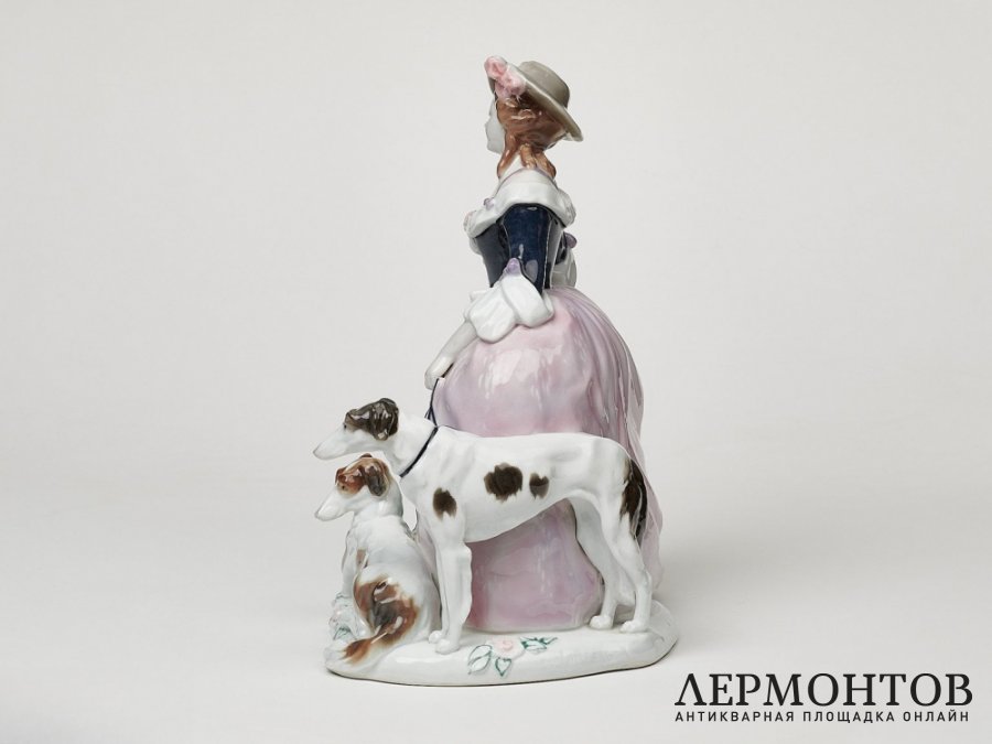 Статуэтка «Дама с борзыми». Фарфор, Karl Ens, Германия, 1919–1940 годы