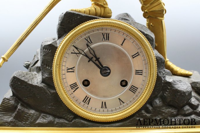 Каминные часы в стиле Ампир. Франция, Париж, перв. треть 19 в. Бронза.