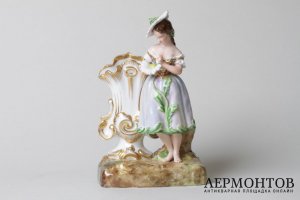 Статуэтка-карандашница Девушка-ромашка. Россия, Завод Миклашевского, сер. 19 в.