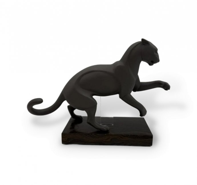 Скульптура «Пума» на постаменте. Фарфор, дерево, Lladro, Испания