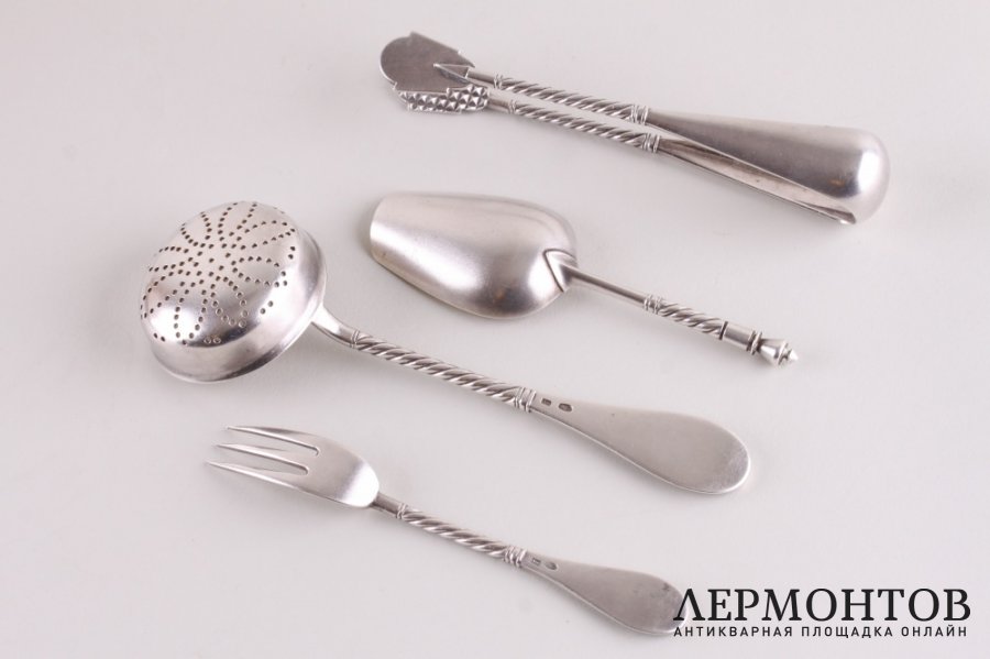 Набор для чая в коробке. Серебро 84 пробы. Российская империя, до 1908 года.