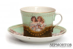 Чайная пара Барышни в саду. Россия. 1894-1917 гг.  Рыбинский завод М.С. Кузнецова