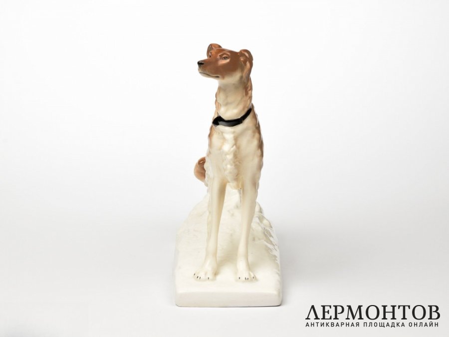 Статуэтка «Борзой». Фарфор, Royal Dux, Чехословакия, 1918–1938 годы