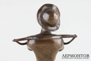 Бюст юноши с коромыслом. Бронза. Западная Европа, конец XIX-начало ХХ века.