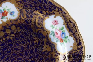 Тарелка обеденная из Кобальтового сервиза. ИФЗ, 1855-1881 годы.