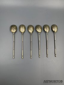 Набор чайных ложек с цветочным декором. Серебро 84 пробы, мастер НГ, 1899–1908