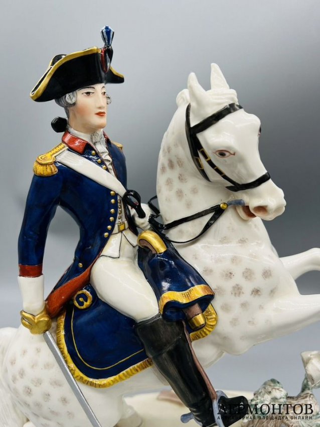 Статуэтка «Капитан бернской артиллерии 1798 года». Фарфор, роспись, Nymphenburg, Германия, начало 20 века
