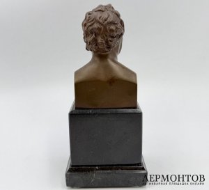 Бюст поэта И. В. Гете. Зап. Европа, 19 век. Бронза, мрамор. 
