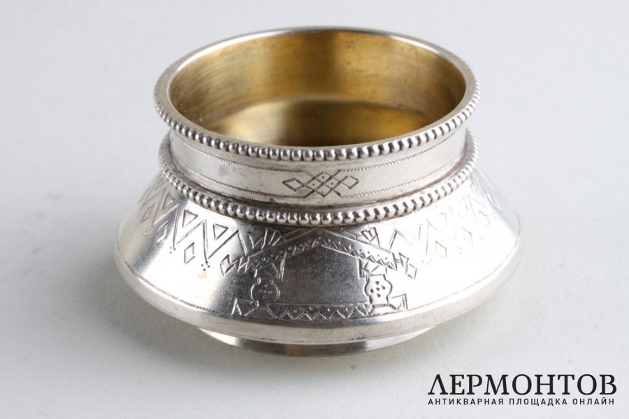 Солонка в русском стиле. Серебро 84 пробы.Российская империя. Петербург, 1870-80е гг.