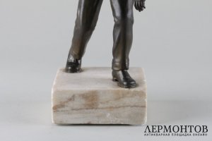 Статуэтка Боулингист. Зап. Европа, 1930-1940-е гг. Металл, патинирование. Камень.