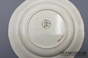 Агитационная тарелка. СССР, завод им. Калинина, 1928-1929 гг. Фаянс, роспись.