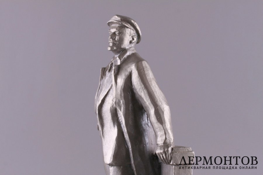 Скульптура Ленин. Силумин. СССР, 1970-е.
