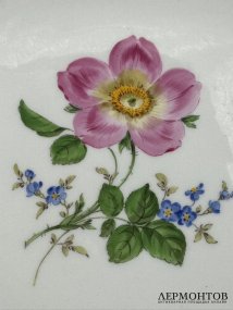 Блюдо с прорезным декором и цветами. Фарфор, роспись, Meissen, Германия, 20 век