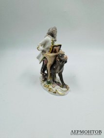 Статуэтка «Пианист» из «Обезьяньего оркестра». Фарфор, роспись, Meissen, скульптор И. И. Кендлер, Германия, 19 век