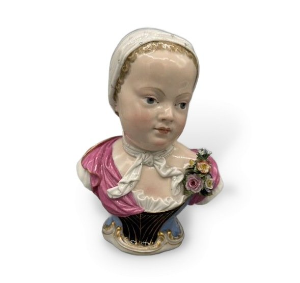 Бюст принцессы Марии Зефирины де Бурбон. Фарфор, Meissen, Германия, кон. 19 в.