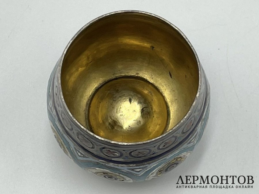 Стопка неваляшка. Россия, фирма Овчинникова, 1876 год. Серебро 91 пробы, эмаль.