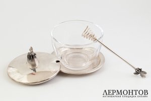 Медовница. Германия, фирма Gebruder Kuhn, 2 половина 20 в. Серебро 925 пробы, литье.
