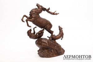 Скульптура Атака волков на оленя. Бронза. СССР, з-д Монументскульптура. 1958 г.