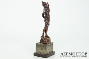 Статуэтка Охотник с зайцем. Германия, автор Franz Iffland, 1930-е гг. Бронза.