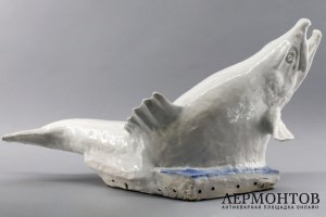 Большое украшение для фонтана, скульптура Форель. Фарфор. СССР, Дулево, 1940-50е.