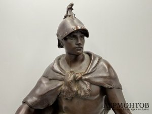 Скульптура Римский воин. Франция, кон. 19 в., автор Эмиль Луи Пико. Бронза, патина.