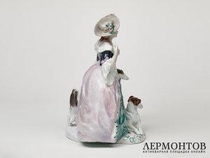 Статуэтка «Дама с борзыми». Фарфор, Karl Ens, Германия, 1919–1940 годы