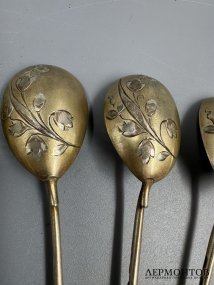 Набор чайных ложек с цветочным декором. Серебро 84 пробы, мастер НГ, 1899–1908