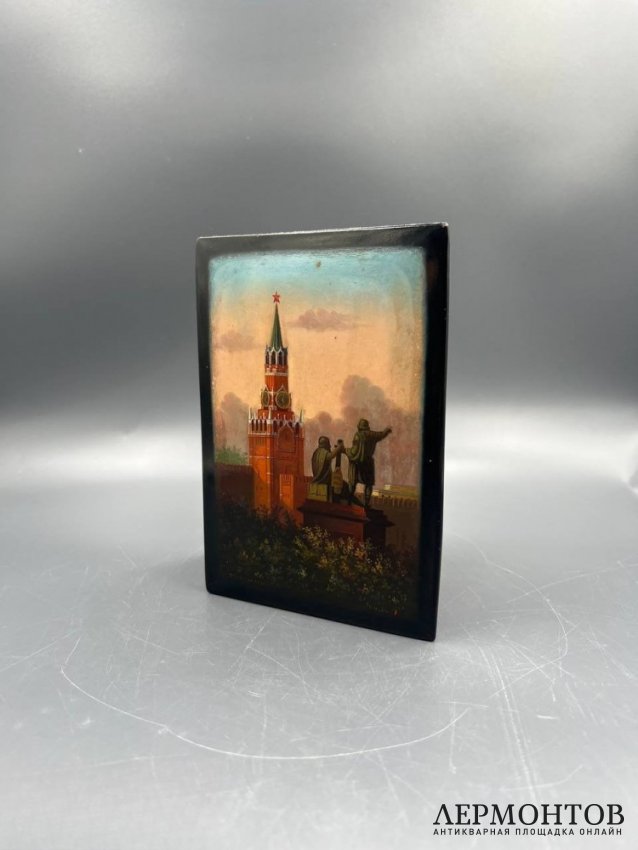 Лаковая шкатулка «Спасская башня и памятник Минину и Пожарскому». Папье-маше, живопись, Федоскино, художник Сидоров, СССР, 1959 год