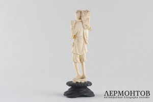Статуэтка. Дровосек. Слоновая кость. Китай. XIX-XX  вв.