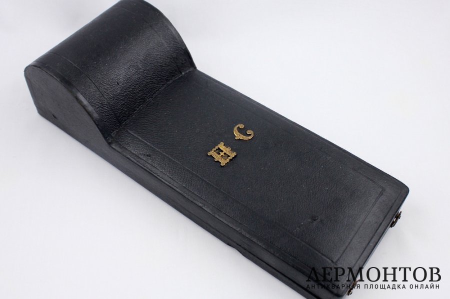 Набор Эгоист в футляре. E. Compere. Серебро 950 пробы. Франция, XIX в.