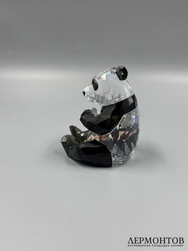 Статуэтка «Панда с сахарным тростником». Хрусталь, Swarovski, 2008 год