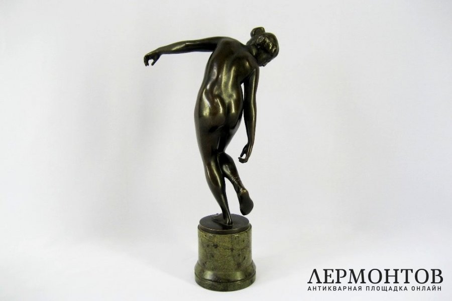 Диана. Бронза, патинирование, мрамор. Европа, XIX век.
