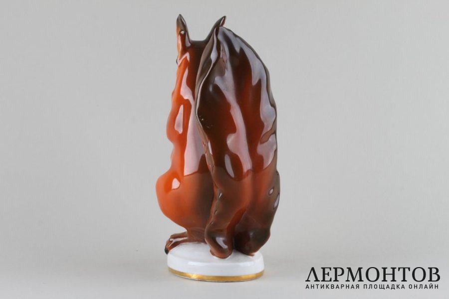 Статуэтка Белка. Фарфор, роспись.  Фабрика SCHNABEL  SON, Германия, 1924 год.
