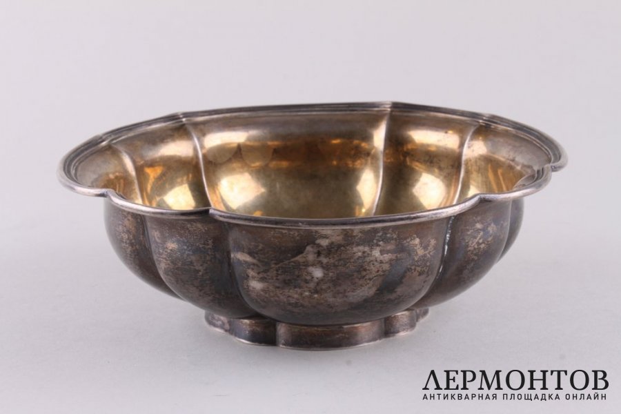 Сухарница в классическом стиле. Серебро 84 пробы. Игнатий Сазиков, 1870 год.
