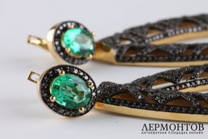 Серьги с изумрудами и черными бриллиантами, 750 пробы , бренд MELEKKIS