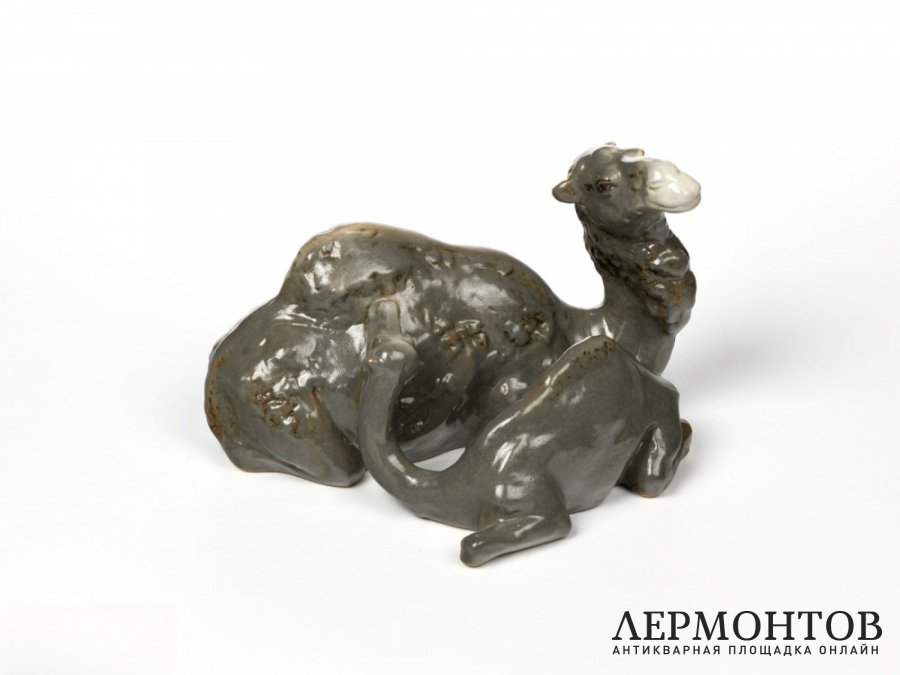 Статуэтка «Верблюды». Фарфор, Royal Dux, Чехословакия, 1950 год