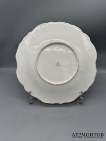Блюдо с цветочными букетами и рельефом. Фарфор, роспись, Meissen, Германия, 19 век