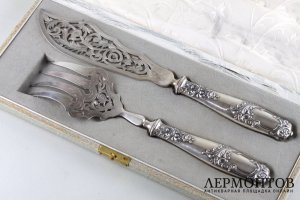 Набор для сервировки рыбы в классическом стиле. Серебро 950 пробы. Франция, XIX век.