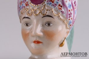 Пара кружек Голова турчанки. Россия, частный завод братьев Новых, нач. 19 в. Фарфор. 